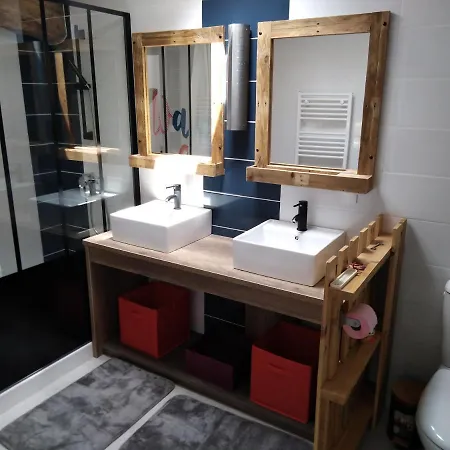 Ferienhaus Les Hirondelles Maison Avec Piscine 5 Personnes *