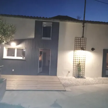Ferienhaus Les Hirondelles Maison Avec Piscine 5 Personnes *