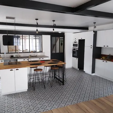 Les Hirondelles Maison Avec Piscine 5 Personnes *